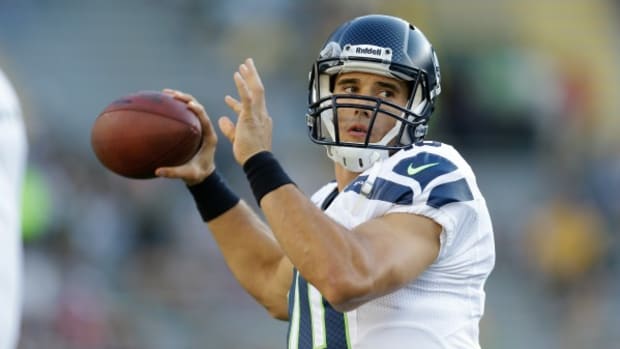 brady-quinn-jets-sign.jpg